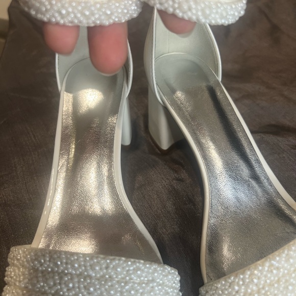 Elegant White Beaded Women's Heels - Picture 4 of 10